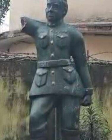 Netaji statue in Kolkata vandalised, police launches probe Netaji statue in Kolkata vandalised, police launches probe