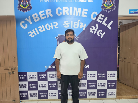 Gujarat Police nab absconding accused in Rs 19.60 lakh fraud case Gujarat Police nab absconding accused in Rs 19.60 lakh fraud case