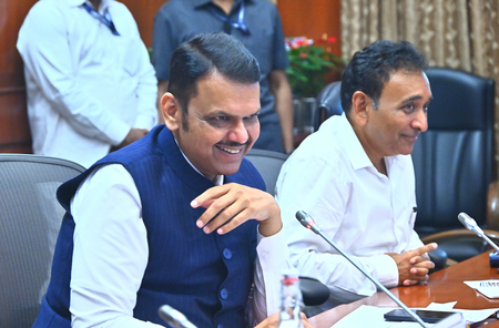 India advancing to global leadership: Maha CM India advancing to global leadership: Maha CM