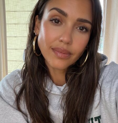 Jessica Alba pens note for daughter Haven on turning 15: Love being silly with you Jessica Alba pens note for daughter Haven on turning 15: Love being silly with you