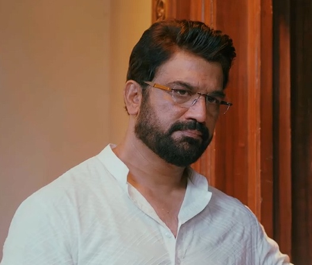 Sharad Kelkar says he felt immense sense of pride while donning Indian military officer’s uniform ahead of 80th Independence Day Sharad Kelkar says he felt immense sense of pride while donning Indian military officer’s uniform ahead of 80th Independence Day