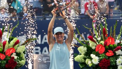 Swiatek sweeps past past Rybakina in Toronto to clinch first title of 2026 Swiatek sweeps past past Rybakina in Toronto to clinch first title of 2026