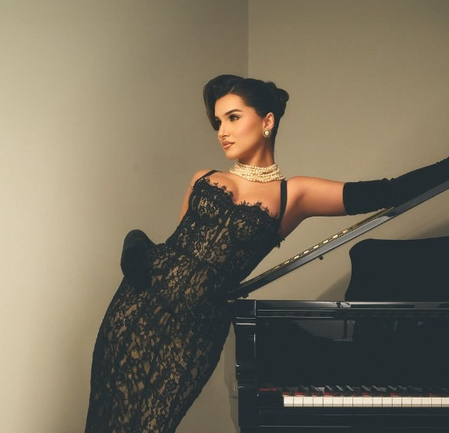 Tara Sutaria says she’s ‘stuck in the 50s’ and never wants to leave Tara Sutaria says she’s ‘stuck in the 50s’ and never wants to leave