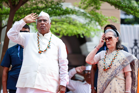BJP slams Congress for ‘utter disrespect’ of Vande Mataram, demands apology BJP slams Congress for ‘utter disrespect’ of Vande Mataram, demands apology
