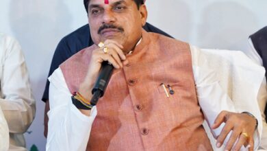 MP CM reviews healthcare services in Barwani during Jan Vishwas Abhiyan MP CM reviews healthcare services in Barwani during Jan Vishwas Abhiyan
