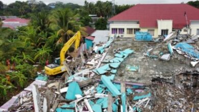 7.7-magnitude quake strikes off Indonesia, tsunami warning issued
