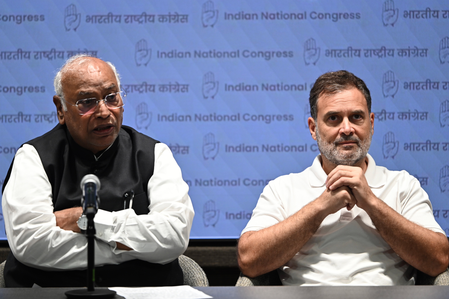 Kharge, Rahul Gandhi skip Red Fort I-Day celebrations for second consecutive year Kharge, Rahul Gandhi skip Red Fort I-Day celebrations for second consecutive year