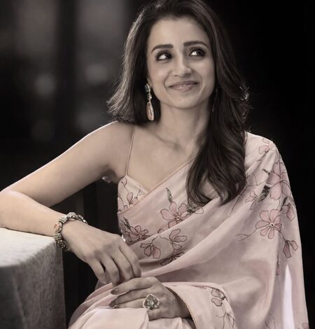 Trisha Krishnan attends flag hoisting ceremony by Tamil Nadu CM, rumoured beau Vijay Trisha Krishnan attends flag hoisting ceremony by Tamil Nadu CM, rumoured beau Vijay