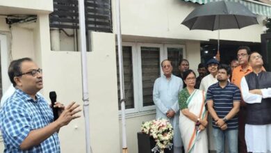 Trinamool MLA Kunal Ghosh’s Independence Day appearance at rebel camp sparks speculation Trinamool MLA Kunal Ghosh’s Independence Day appearance at rebel camp sparks speculation