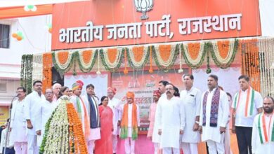 Raj BJP chief apologises after wrong Vande Mataram tune played at I-Day event Raj BJP chief apologises after wrong Vande Mataram tune played at I-Day event