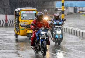 Heavy rain forecast for four northern TN districts; showers in Puducherry Heavy rain forecast for four northern TN districts; showers in Puducherry