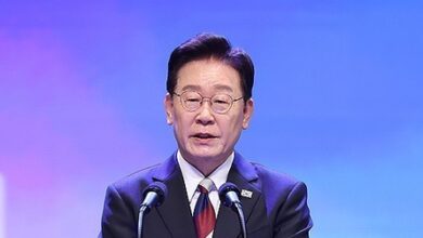 North Korea silent on South Korean President’s proposal for dialogue to officially end war North Korea silent on South Korean President’s proposal for dialogue to officially end war