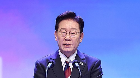 North Korea silent on South Korean President’s proposal for dialogue to officially end war North Korea silent on South Korean President’s proposal for dialogue to officially end war