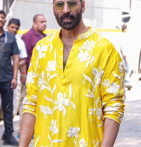 Peak bromance: Akshay Kumar birthday wish for Saif Ali Khan oozes substantial warning