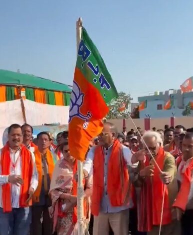 Congress social media chief faces BJP heat over ‘false’ claims on flag hoisting during I-Day celebrations Congress social media chief faces BJP heat over ‘false’ claims on flag hoisting during I-Day celebrations