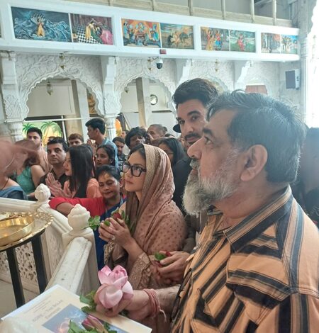 Sunny Leone offers prayers at ISKCON temple with husband Daniel Weber