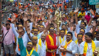 Devotees flock to Shiva temples across India on final Monday of Sawan Devotees flock to Shiva temples across India on final Monday of Sawan