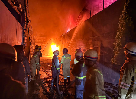 Two killed as fire breaks out at warehouse in Delhi’s Raghubir Nagar