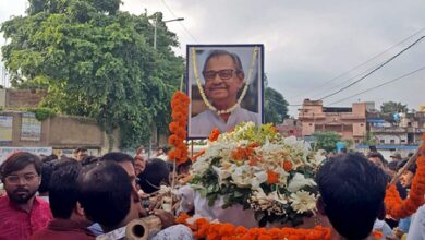 Bengal: BJP leaders meet family members of former Dy Speaker after suicide