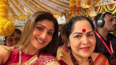 Shilpa Shetty revisits her roots as she offers prayer with her mom on Naga Panchami