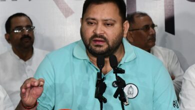 Tejashwi Yadav released after detention in Patna, vows to continue agitation Tejashwi Yadav released after detention in Patna, vows to continue agitation
