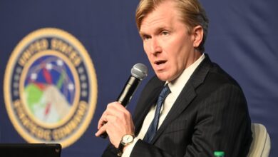 Pentagon official warns of regional nuclear war Pentagon official warns of regional nuclear war