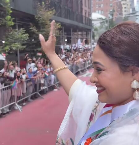 Sonalika Joshi shares proud moment as Dilip Joshi & ‘TMKOC’ cast joins 44th India Day Parade in New York Sonalika Joshi shares proud moment as Dilip Joshi & ‘TMKOC’ cast joins 44th India Day Parade in New York