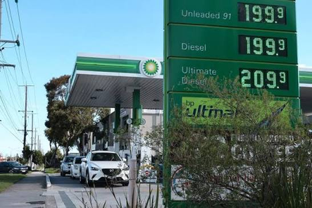Australia to establish 1-billion-litre reserves of jet fuel, diesel Australia to establish 1-billion-litre reserves of jet fuel, diesel
