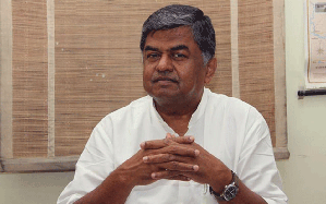 Vande Mataram row: ‘Even if jailed or hanged, we will sing only two stanzas’, says Karnataka Cong chief Hariprasad Vande Mataram row: ‘Even if jailed or hanged, we will sing only two stanzas’, says Karnataka Cong chief Hariprasad