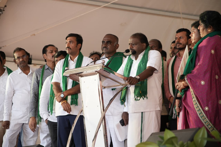 JD-S stages protest against Bidadi township, Kumaraswamy attacks Shivakumar JD-S stages protest against Bidadi township, Kumaraswamy attacks Shivakumar