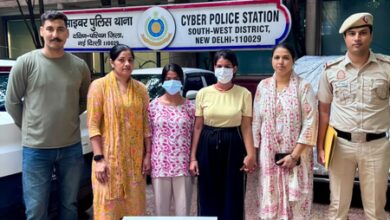 Two Delhi women held for cheating 67-year-old of Rs 1.30 lakh through dating app Two Delhi women held for cheating 67-year-old of Rs 1.30 lakh through dating app