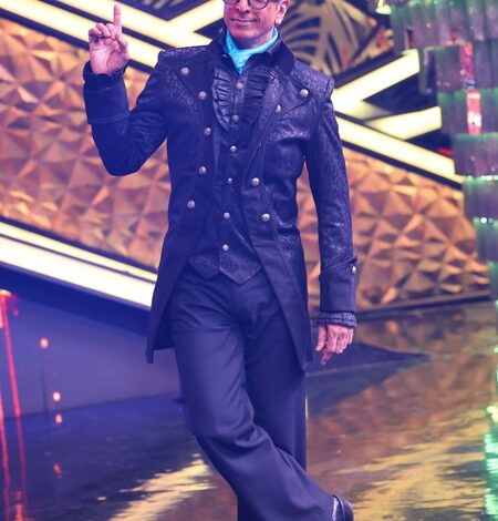 Jaaved Jaaferi reveals Rajesh Khanna’s ‘Roop Tera Mastana’ was shot in a day due to Sharmila Tagore’s busy schedule Jaaved Jaaferi reveals Rajesh Khanna’s ‘Roop Tera Mastana’ was shot in a day due to Sharmila Tagore’s busy schedule