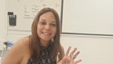 Israel: Participants learn about India’s rich artistic traditions during mehndi workshop
