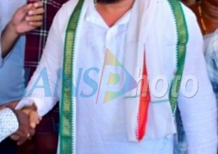 ‘Manuvadis pained as Dalit has become minister’: Nagendra accuses Oppn of disrupting K’taka Assembly despite govt call to discuss issue ‘Manuvadis pained as Dalit has become minister’: Nagendra accuses Oppn of disrupting K’taka Assembly despite govt call to discuss issue