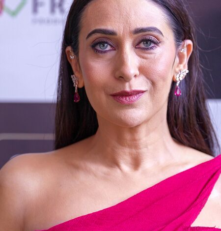 Karisma Kapoor recalls ‘strict times’ working with Geeta Kapur on ‘Pyaar Kar’ from ‘Dil To Pagal Hai’ Karisma Kapoor recalls ‘strict times’ working with Geeta Kapur on ‘Pyaar Kar’ from ‘Dil To Pagal Hai’