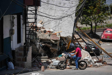 Colombia quake death toll rises to 312 Colombia quake death toll rises to 312