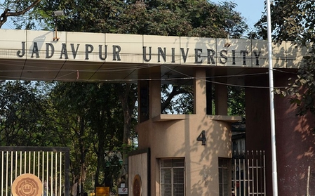 Tension prevails in Jadavpur University after SFI, ABVP groups clash; several students hospitalised Tension prevails in Jadavpur University after SFI, ABVP groups clash; several students hospitalised