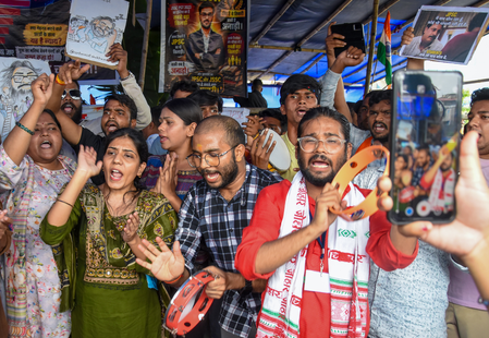 Jharkhand: Students move HC against cancellation of recruitment exams, hearing on four petitions at 3 PM Jharkhand: Students move HC against cancellation of recruitment exams, hearing on four petitions at 3 PM