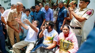 ‘Won’t leave protest site until new FIR lodged’: Congress leaders support Rahul Gandhi’s sit-in ‘Won’t leave protest site until new FIR lodged’: Congress leaders support Rahul Gandhi’s sit-in