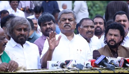 K’taka tribal welfare scam: Cong MLAs protest against BJP for ‘stalling’ Assembly proceedings K’taka tribal welfare scam: Cong MLAs protest against BJP for ‘stalling’ Assembly proceedings