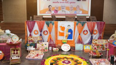 Gujarat: Over 10,000 women to send rakhis, postcards to PM Modi ahead of Raksha Bandhan