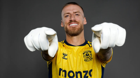 Coventry City sign goalkeeper Dan Bentley from Wolves on two-year deal