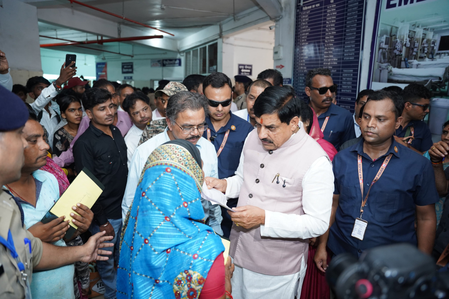 CM Mohan Yadav asks officials to turn Tikamgarh’s local potential into jobs and income