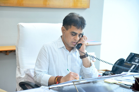 Gujarat minister orders transfer of senior doctor after woman resident doctor ‘slapped, abused’ (Ld) Gujarat minister orders transfer of senior doctor after woman resident doctor ‘slapped, abused’ (Ld)