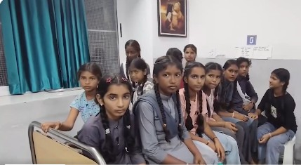 Over 30 school children fall ill after eating mid-day meal in Indore, condition stable Over 30 school children fall ill after eating mid-day meal in Indore, condition stable