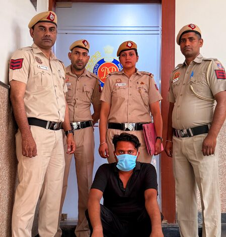 Delhi Police arrest key APK banking fraud accused in Bihar Delhi Police arrest key APK banking fraud accused in Bihar