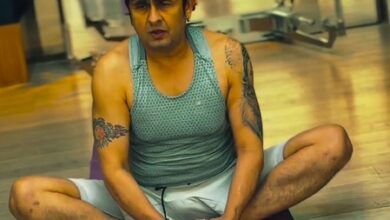 Sonu Nigam resumes his fitness journey with yoga after surgery Sonu Nigam resumes his fitness journey with yoga after surgery