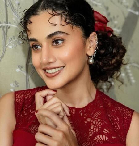 Taapsee Pannu drops cryptic post ‘Hence, proved’ after Kangana’s ‘Sasti Copy’ remark Taapsee Pannu drops cryptic post ‘Hence, proved’ after Kangana’s ‘Sasti Copy’ remark
