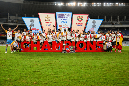 135th Durand Cup: East Bengal win record-equalling 17th title with thumping win over Mohun Bagan 135th Durand Cup: East Bengal win record-equalling 17th title with thumping win over Mohun Bagan