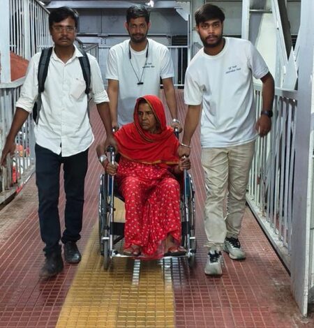 Dressing injured feet, treating exhaustion-related disorientation: ER reaches out to pilgrims’ hearts